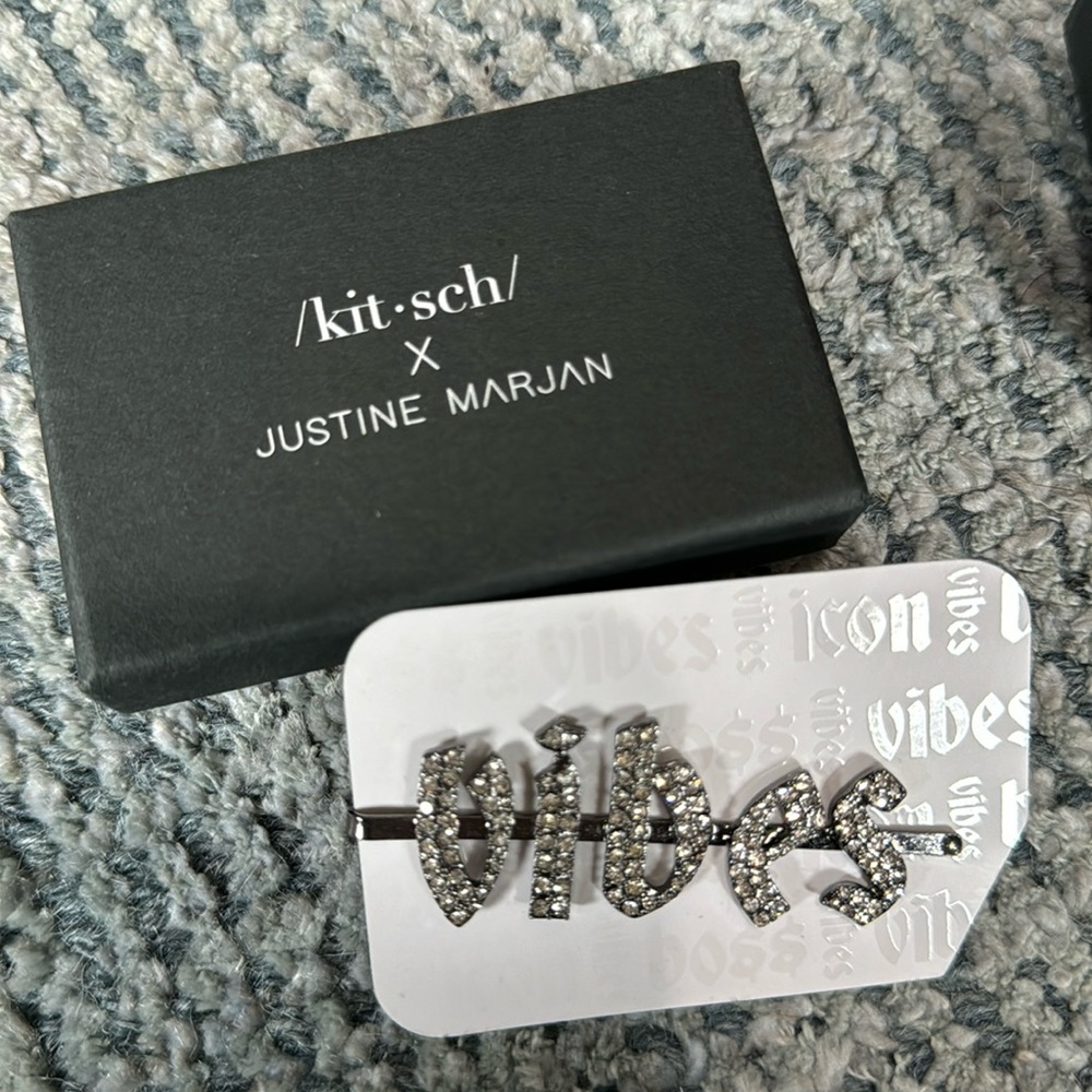 Kitsch “vibes” rhinestone Bobby pin